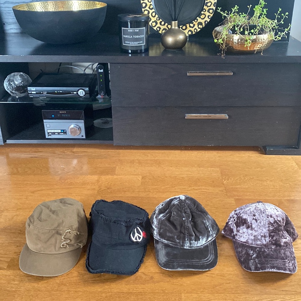 ❤️2/$30❤️ set of 4 hats